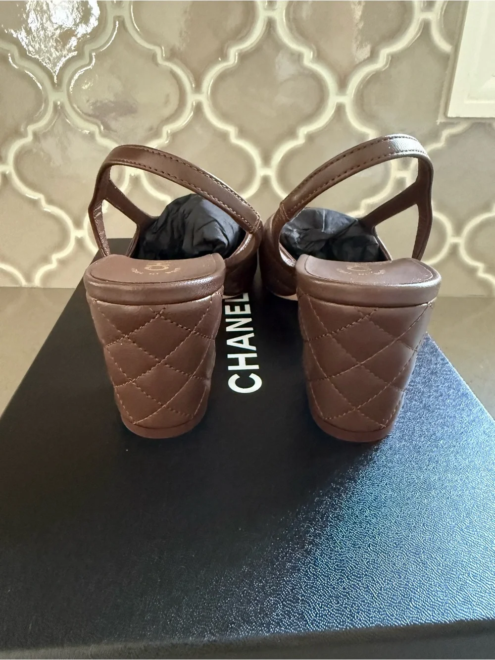 BNWT Chanel 26B Lambskin Dark Brown Quilted Slingback Size 37.5